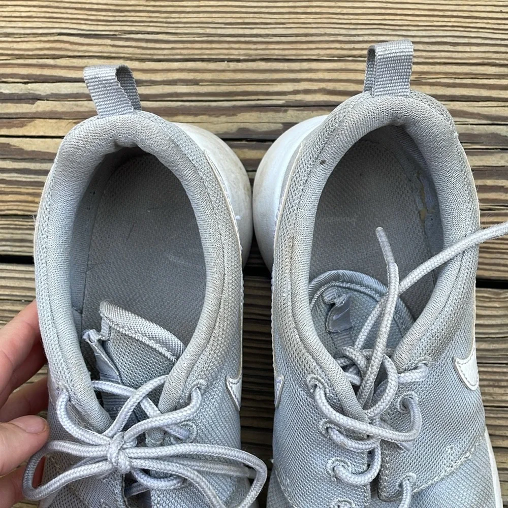 Nike Gray Roshe Run Sneakers